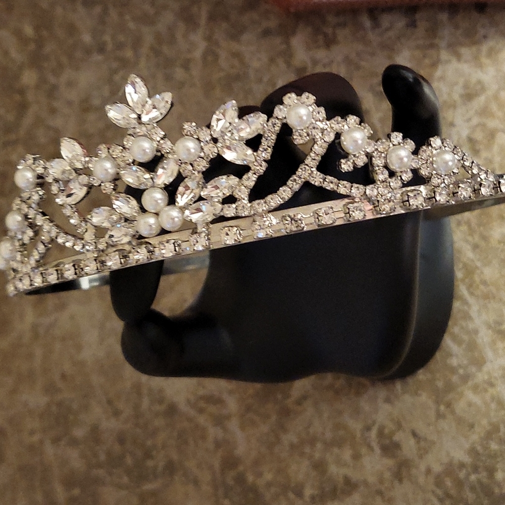 Gorgeous brand New 👑
